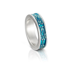 MEADOW OF ANGELS SLENDER CARVED ENAMEL PLEDGING RING WITH TRIPLE PATTERN